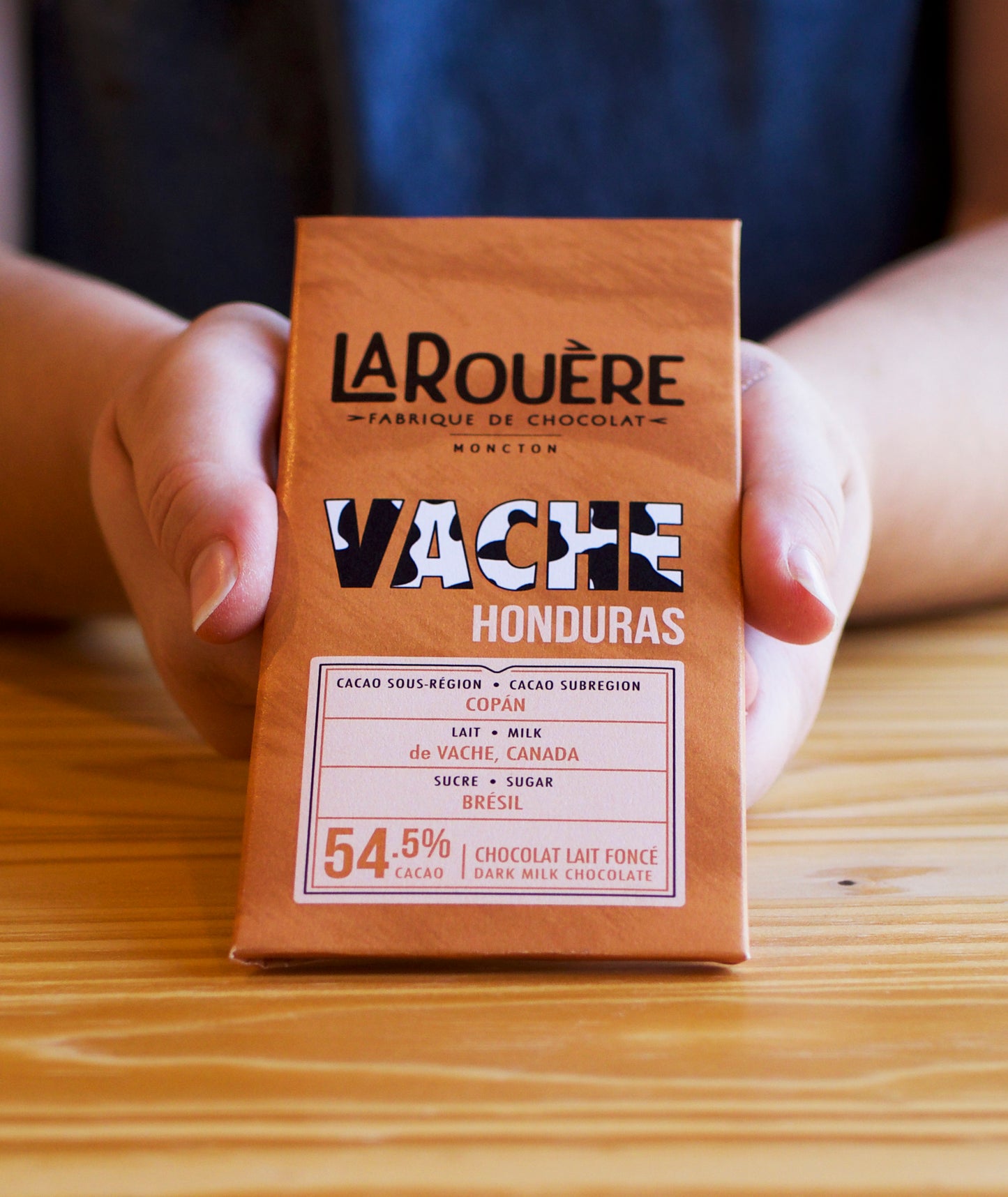 Vache — Chocolat Lait Foncée / Dark Milk Chocolate 54,5%